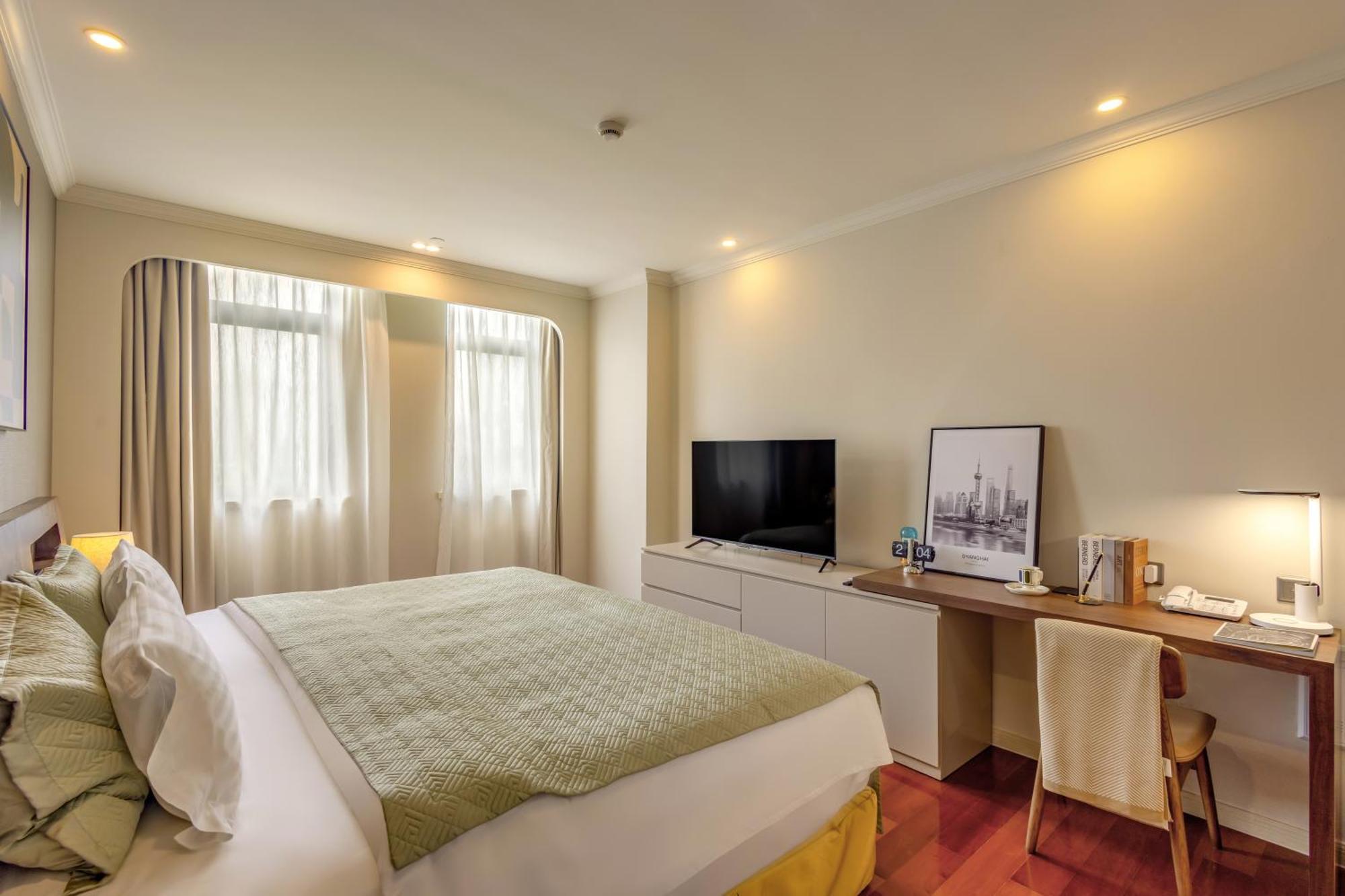 Aparthotel Court Center,
