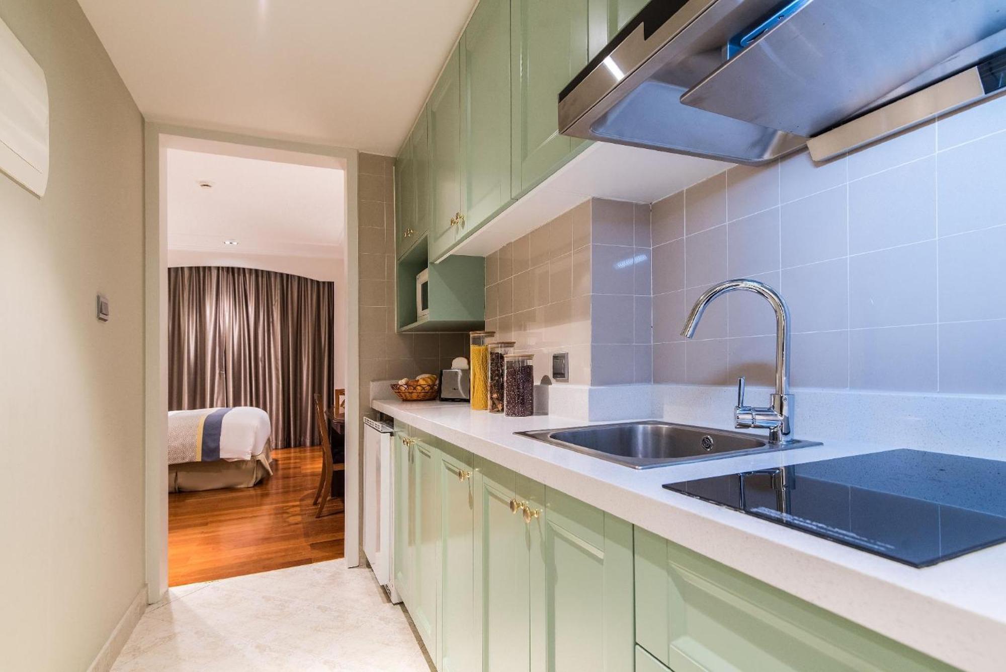 Aparthotel Court Center, 4*
